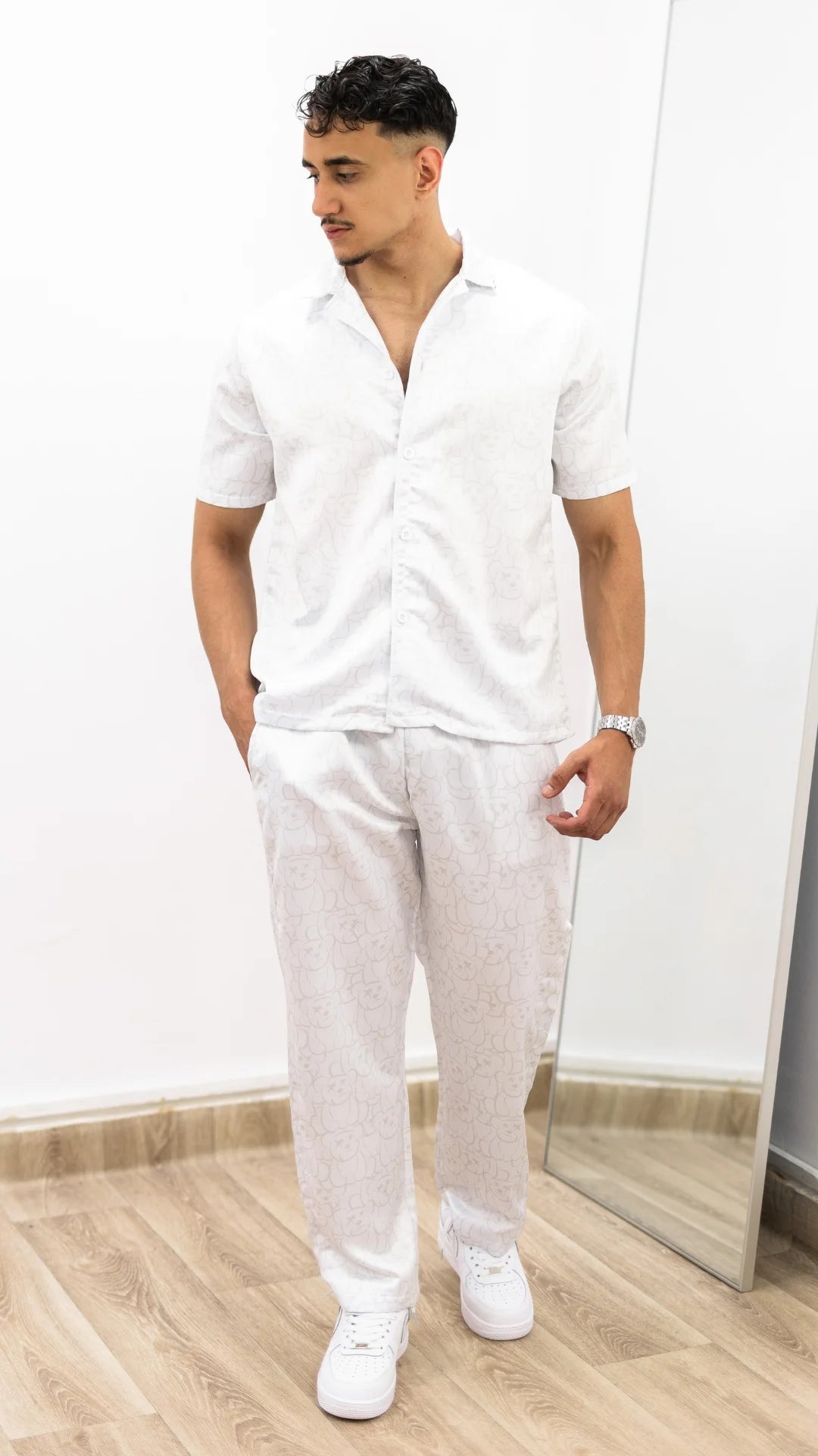 ENSEMBLE PANTALON ET CHEMISE À MOTIFS EN SATIN- Blanc