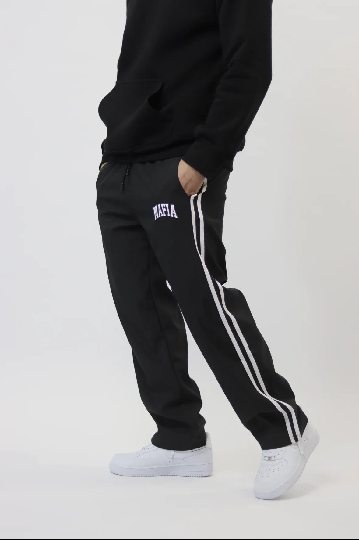 MAFIA LOOSE FIT STRIP JOGGER - BLACK