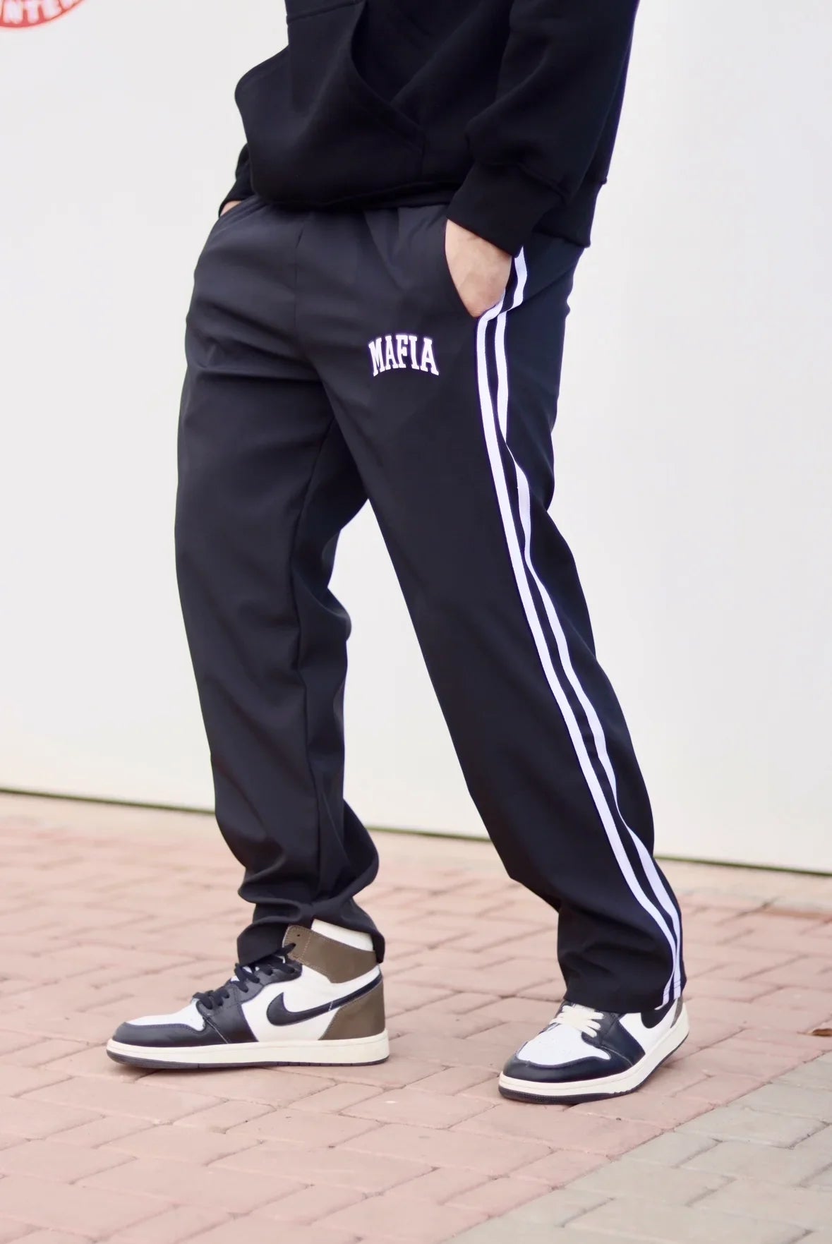 MAFIA LOOSE FIT STRIP JOGGER - BLACK